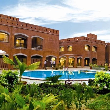 Hotel Cambay Sapphire, Gandhinagar Exterior foto