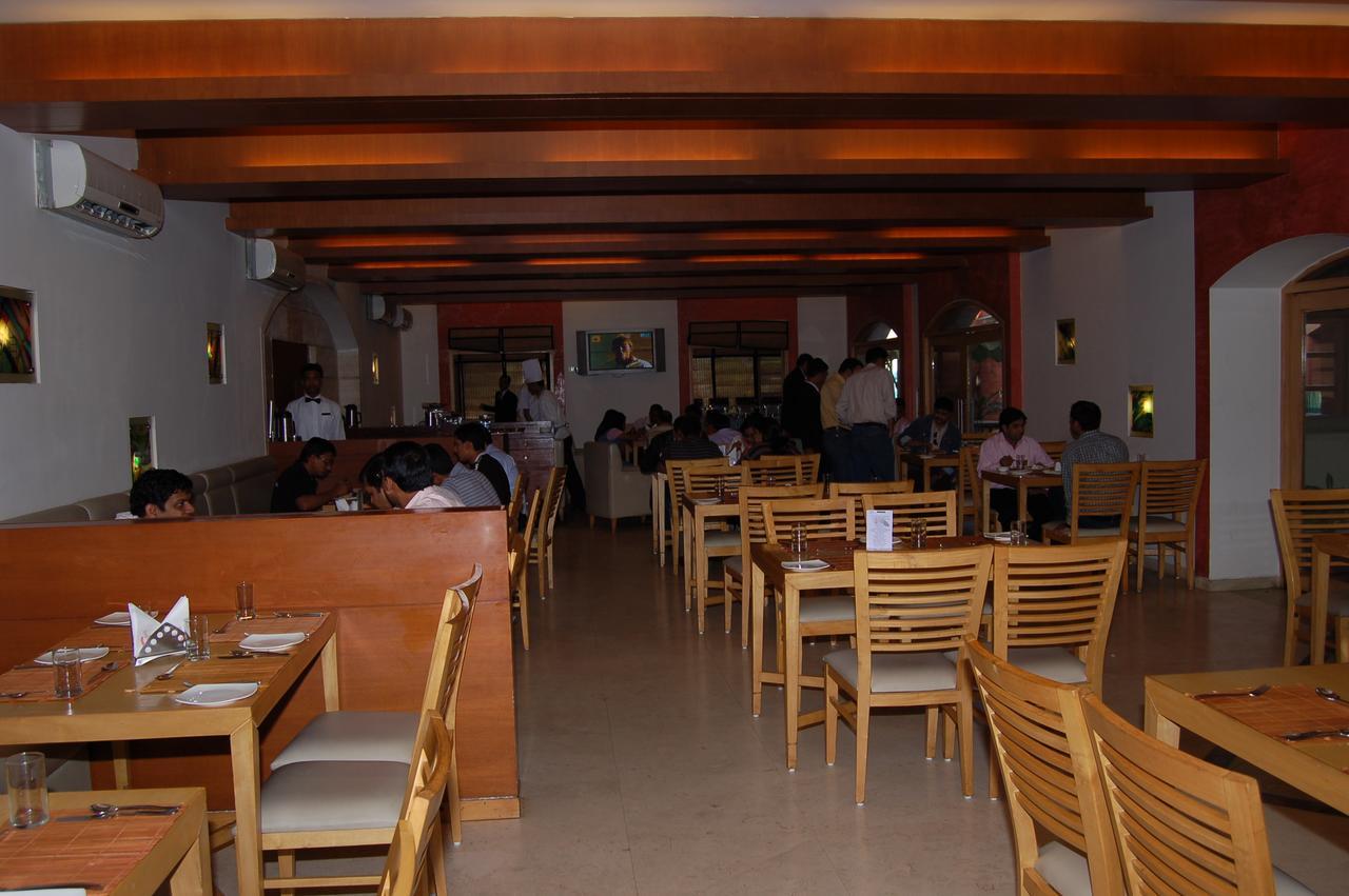 Hotel Cambay Sapphire, Gandhinagar Exterior foto