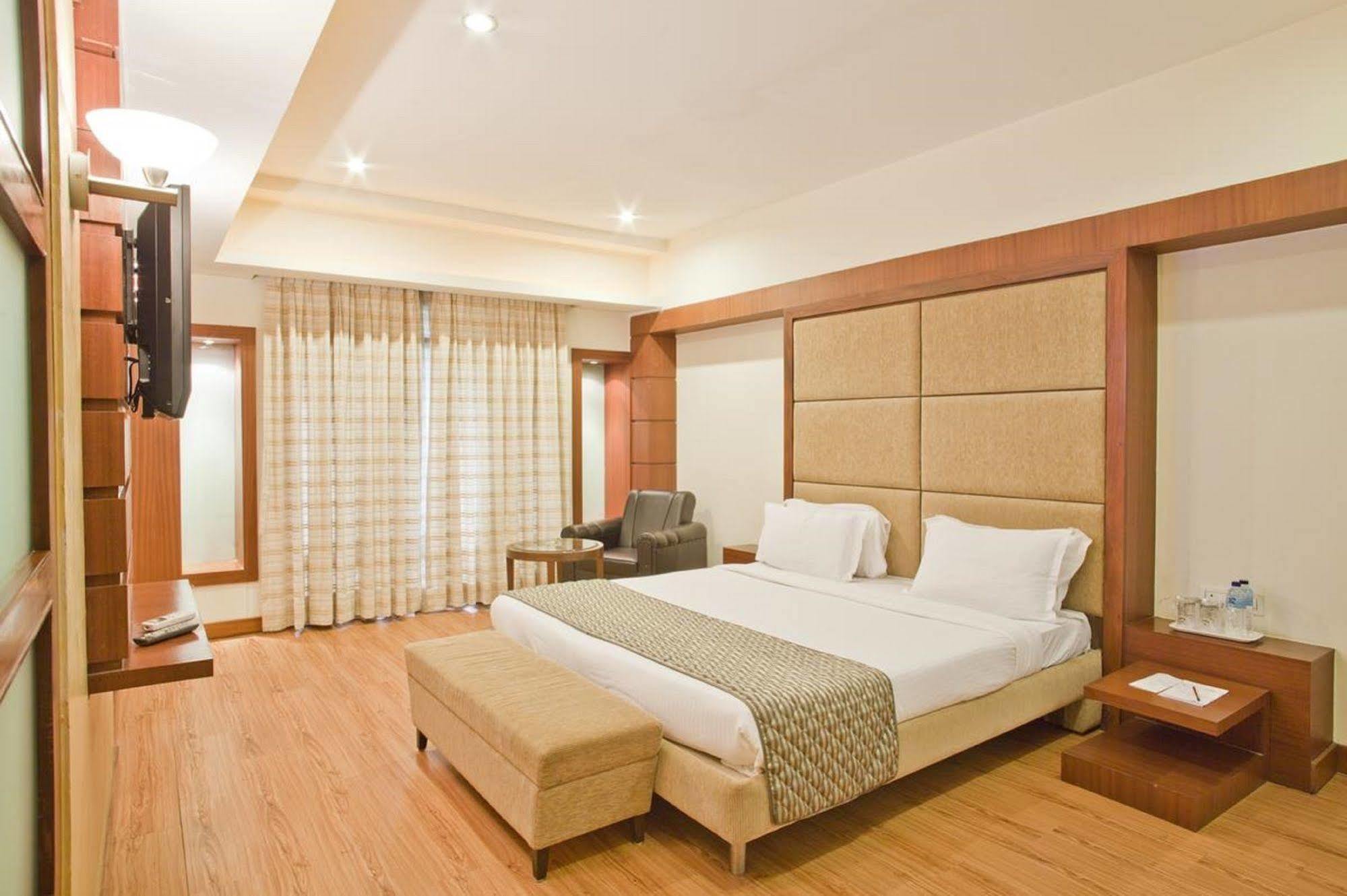 Hotel Cambay Sapphire, Gandhinagar Exterior foto